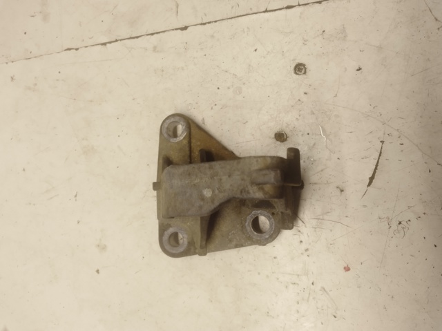 RENAULT 8200187544 Опора подвесного подшипника передней полуоси в наличии Николаев