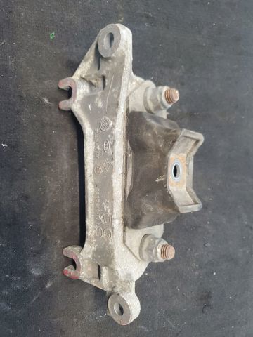 RENAULT 8200216113 Кронштейн подушки (опоры) двигателя левой в наличии Сумы