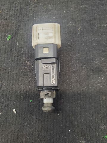 8200276361 RENAULT Датчик включения стопсигнала купить в Хмельницкий