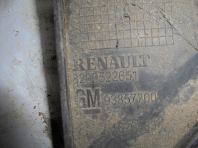 RENAULT 8200522651 Левый дефлектор радиатора в наличии Полтава