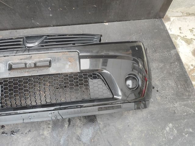 Передний бампер 8200526596 RENAULT