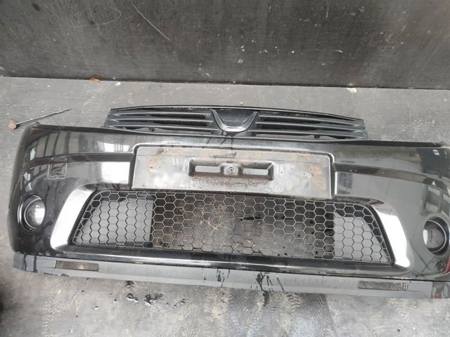 RENAULT 8200526596 Передний бампер в наличии Павлоград