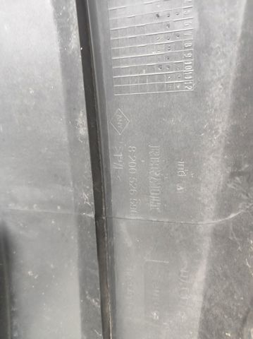 RENAULT 8200526596 Бампер передний в наличии Полтава