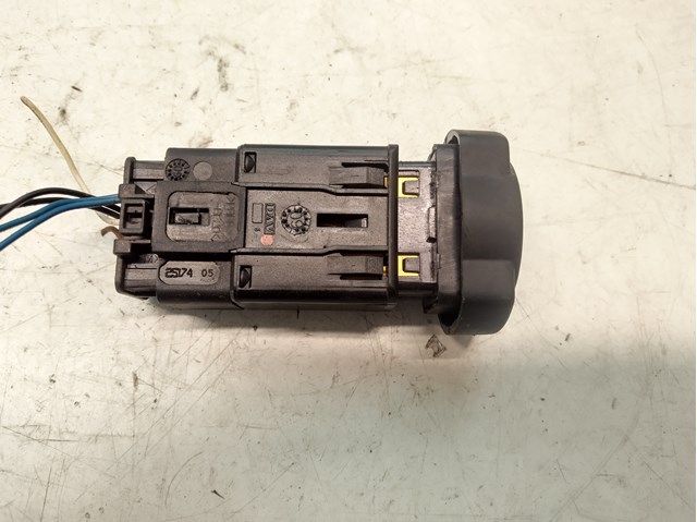 8200602232 RENAULT Кнопка включения аварийного сигнала купить в Черкассы