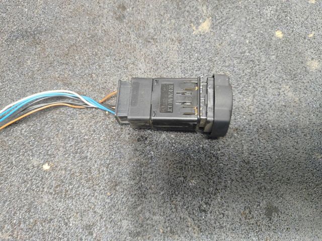 8200602232 RENAULT Кнопка аварийки купить в Павлоград