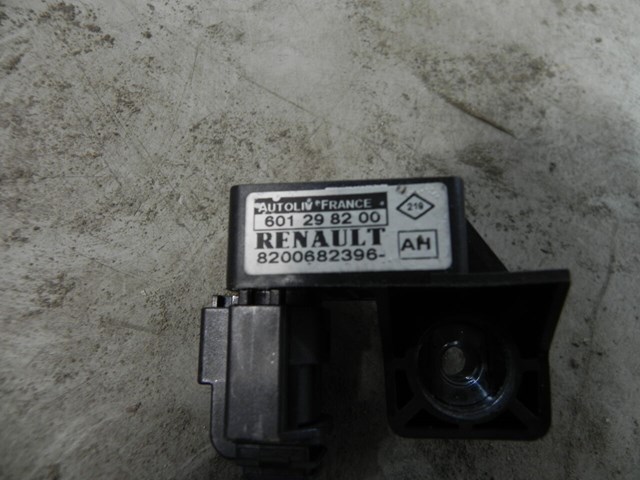 RENAULT 8200682396 Датчик удара в наличии Ужгород