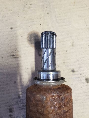 RENAULT 8200725503 Полуось (привод) передняя левая в наличии Полтава