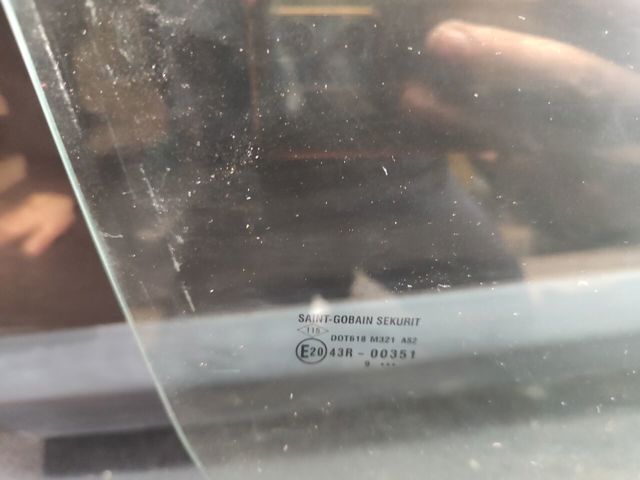 8200733026 RENAULT Стекло двери передней правой купить в Ровно