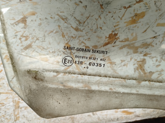 8200733046 RENAULT Стекло двери задней правой купить в Павлоград