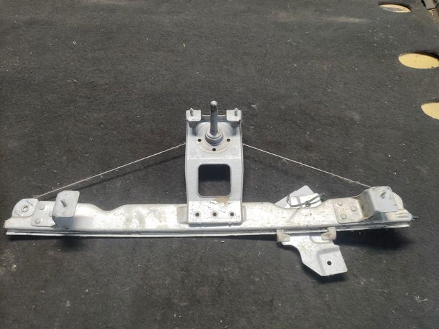 RENAULT 8200733826 Механизм стеклоподъемника двери передней левой в наличии Ровно
