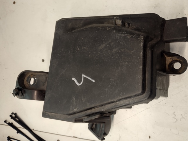 8200738816 RENAULT Корпус блока предохранителей купить в Чернигов