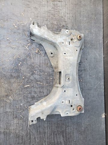 Балка передней подвески (подрамник), передняя 8200766078 RENAULT