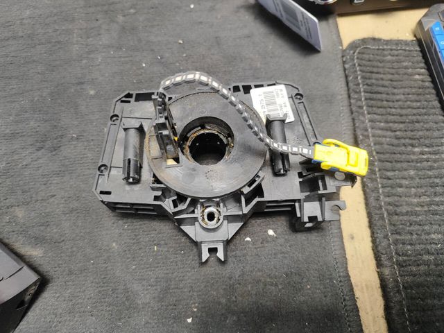 Переключатель подрулевой, правый 8200792575 RENAULT
