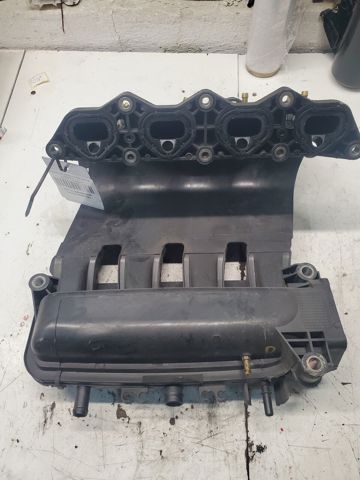 RENAULT 8200880099 Коллектор впускной в наличии Запорожье