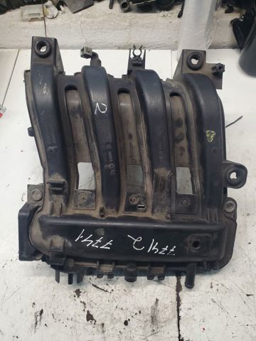 Коллектор впускной 8200880099 RENAULT