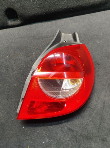 Задний правый стоп 8200886946 RENAULT
