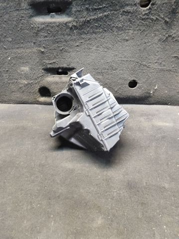  Корпус воздушного фильтра 8200947663 RENAULT