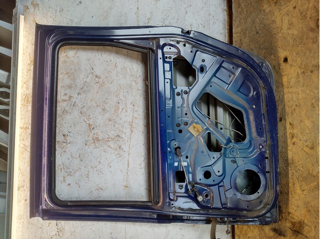 821009310R RENAULT Дверь задняя правая купить в Николаев