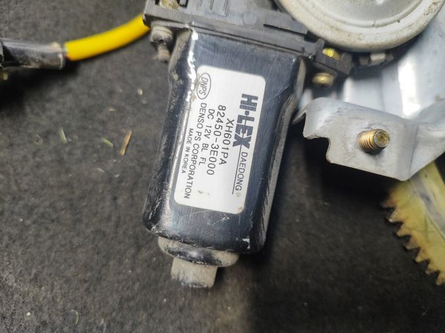 824503E000 HYUNDAI Мотор стеклоподъемника двери передней левой купить в Ирпень