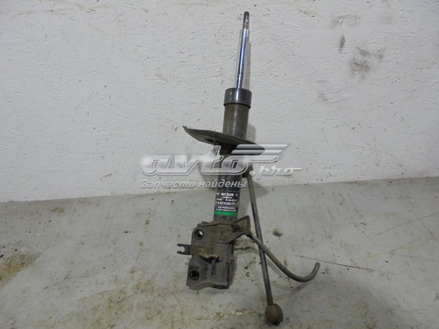 Стойка передняя правая 824903002933 NISSAN