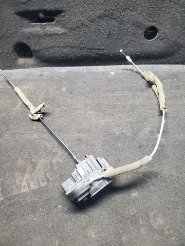 Замок задней левой двери 82501JD900 NISSAN