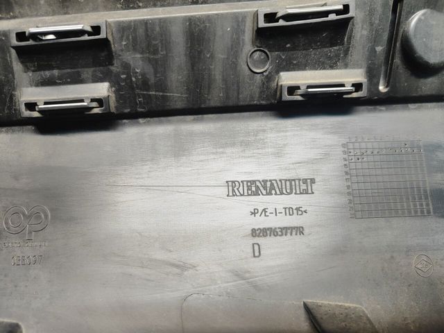 828763777R Накладка двери задней правой купить Ужгород