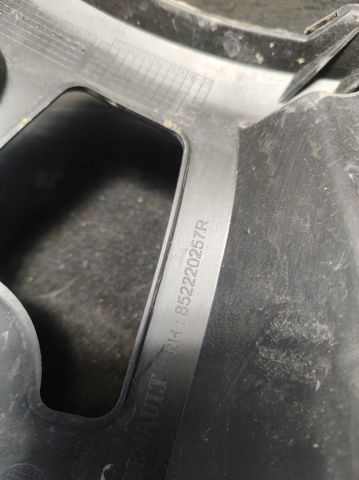 852220257R RENAULT Кронштейн бампера заднего правый купить в Черновцы
