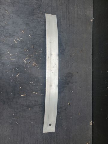 Балка бампера переднего 8P3807113A VAG