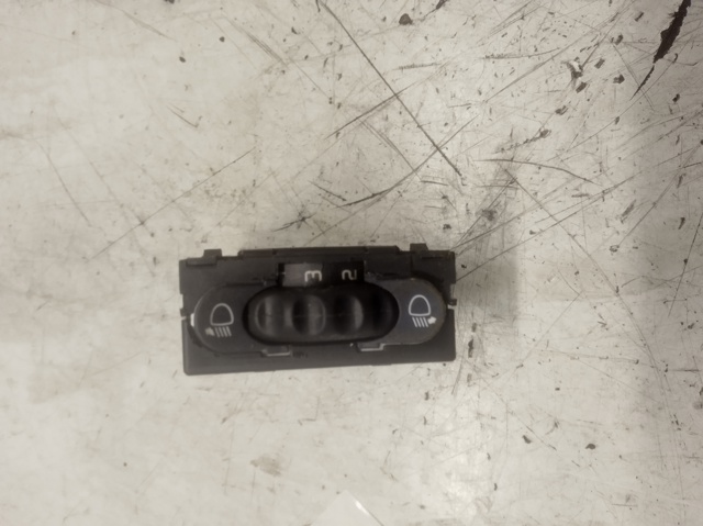 91166822 RENAULT Кнопка (регулятор) корректора фар купить в Ирпень