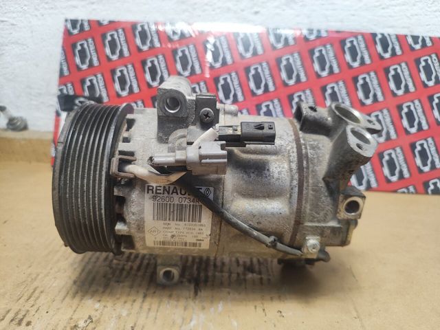 Компрессор системы кондиционирования 926000734R RENAULT