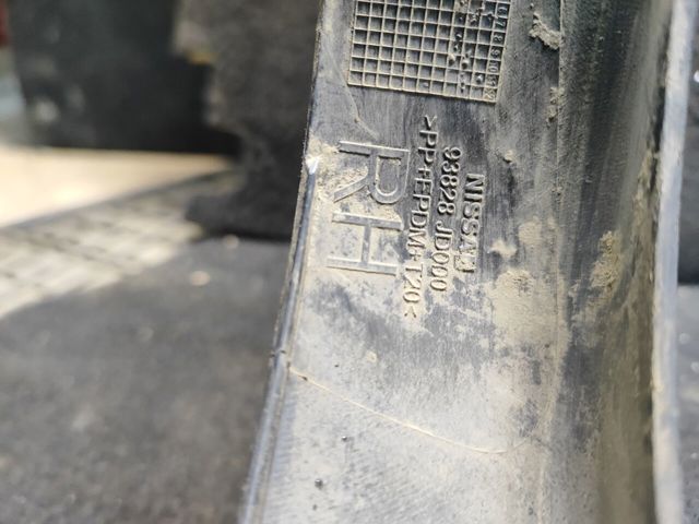 93828JD000 NISSAN Расширитель (накладка) арки заднего крыла правый купить в Николаев