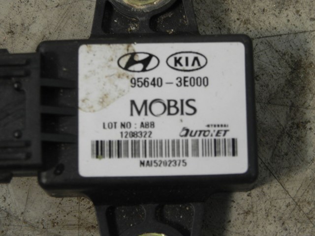 956403E000 HYUNDAI купить в Киев
