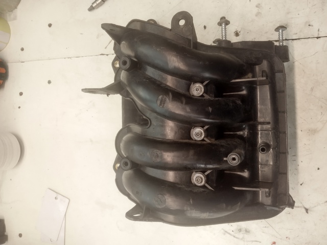 Коллектор впускной 9638425180 PEUGEOT
