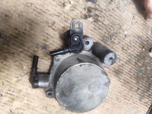 Насос вакуумный 9673836180 PEUGEOT