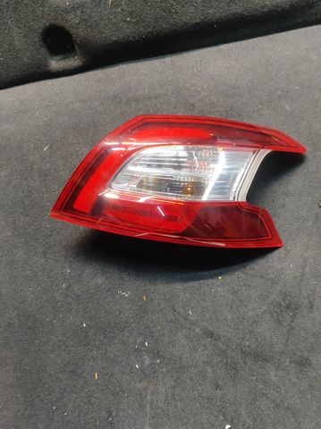 Задний правый внешний фонарь 9677817580 PEUGEOT