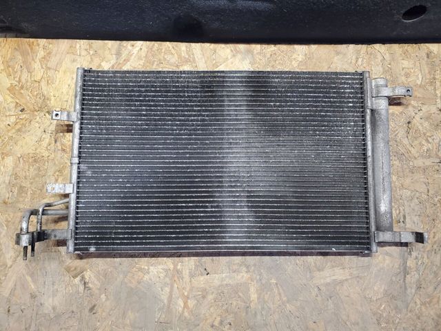 HYUNDAI 976062F001 Радиатор кондиционера в наличии Винница