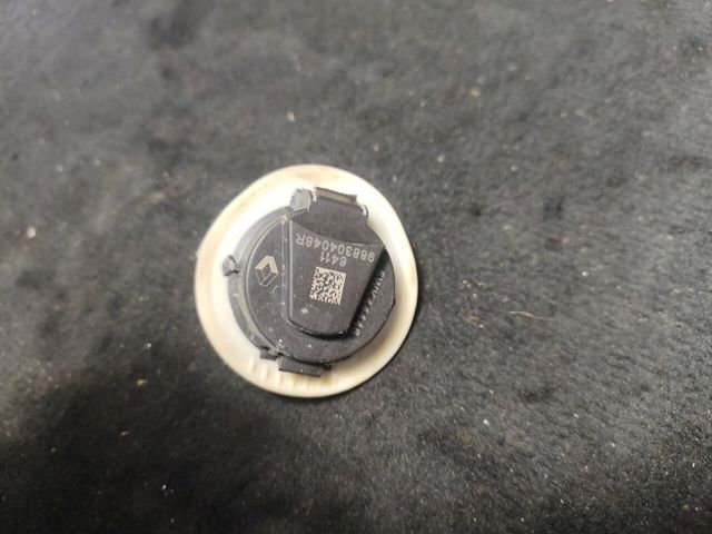 988304048R RENAULT купить в Тернополь