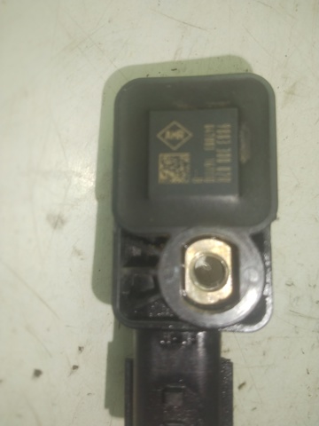 988330002R RENAULT Датчик удара купить в Николаев