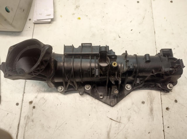 MERCEDES A6540902100 Впускной коллектор в наличии Львов
