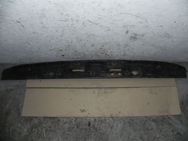 Накладка подножки A9066860074 MERCEDES