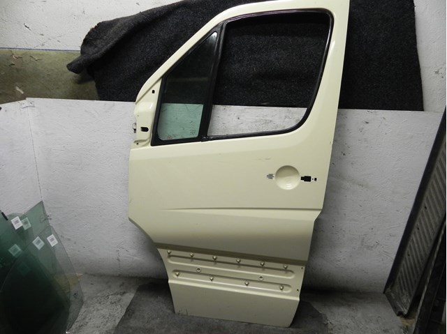 MERCEDES A9067200005 Дверь передняя левая в наличии Винница