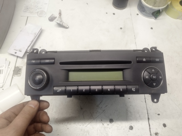 Радиоприемник A9068200886 MERCEDES