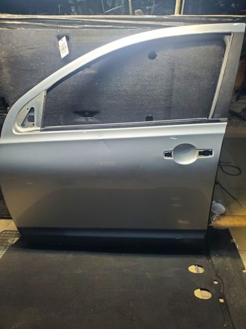 Водительская дверь H0101JD0M0 NISSAN