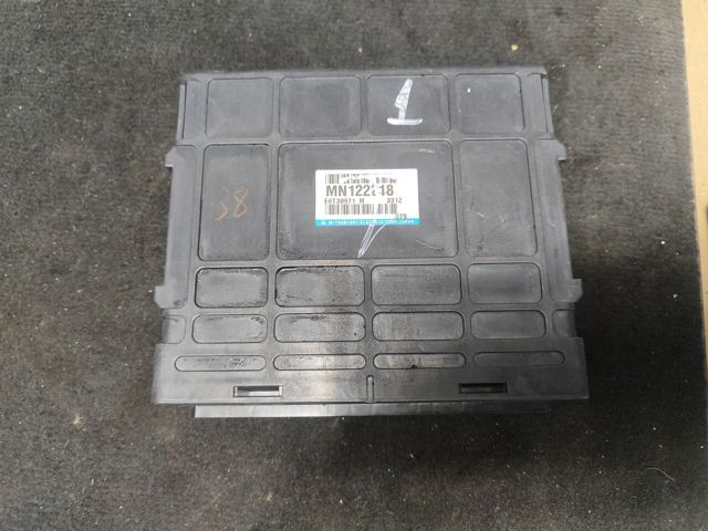 ЭБУ двигателем MN122218 MITSUBISHI