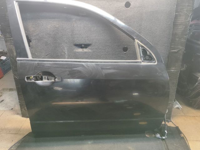 Пассажирская передняя дверь MN133604 MITSUBISHI