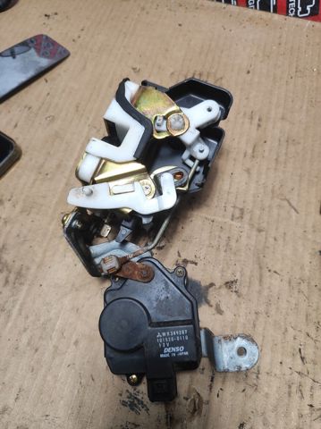Замок задней двери, левой MR970621 MITSUBISHI