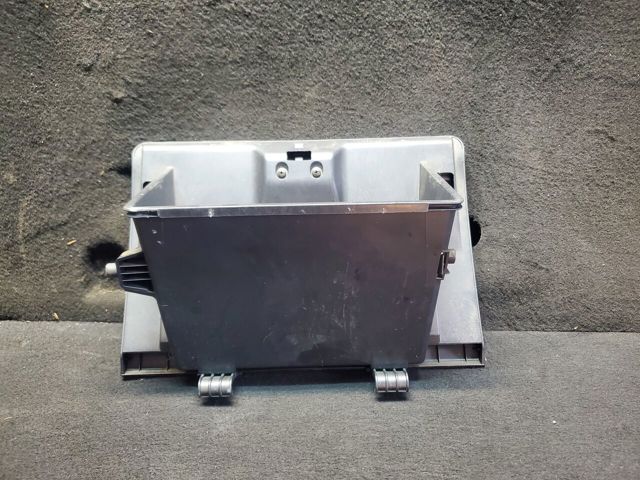 MR975109HA Ящик перчаточный (бардачок) купить Ирпень