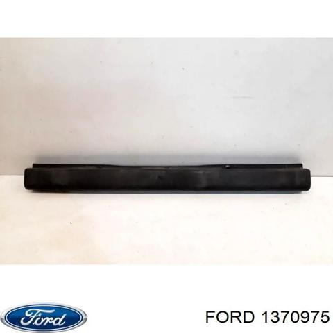 Бампер задний, центральная часть 1370975 FORD