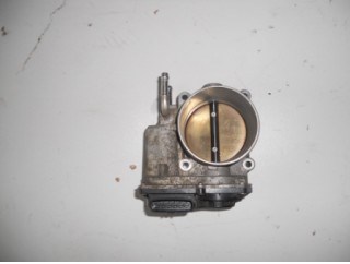 Заслонка воздушная 2203031030 TOYOTA