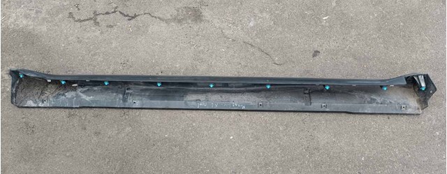 Молдинг двери передней правой 5727A030 MITSUBISHI